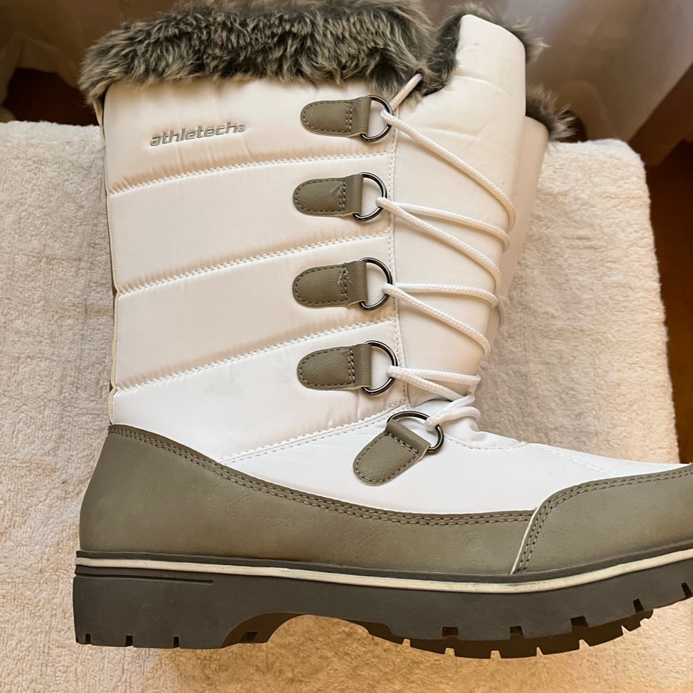 Athletech Expandable White Snow Boots